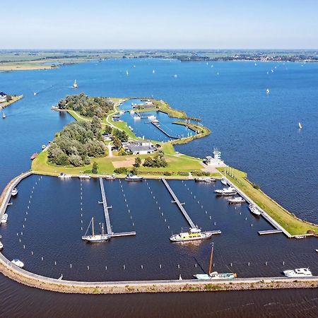 Welcome In - Houseboat 'Elysium' Met Eigen Aanlegsteiger Sneek - Offingawier 外观 照片