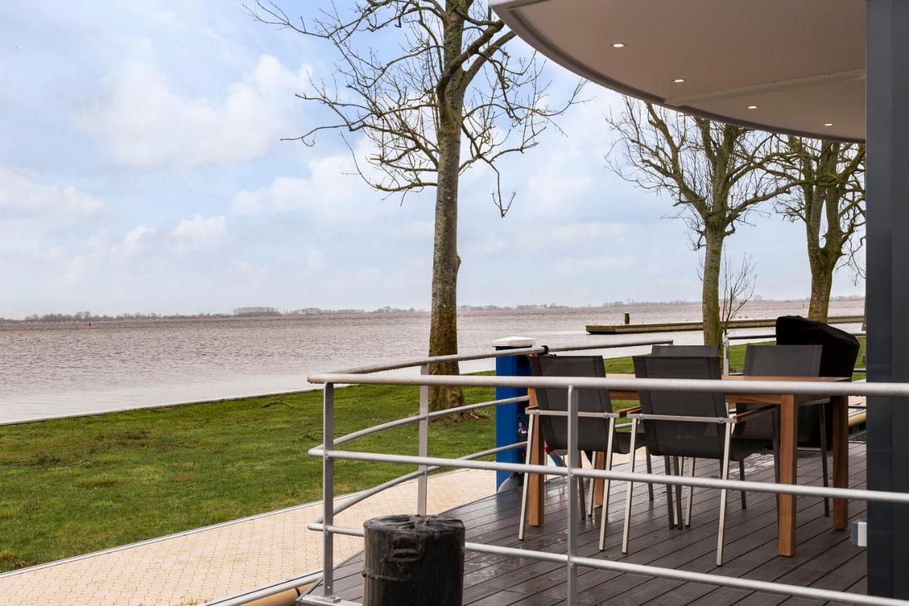 Welcome In - Houseboat 'Elysium' Met Eigen Aanlegsteiger Sneek - Offingawier 外观 照片